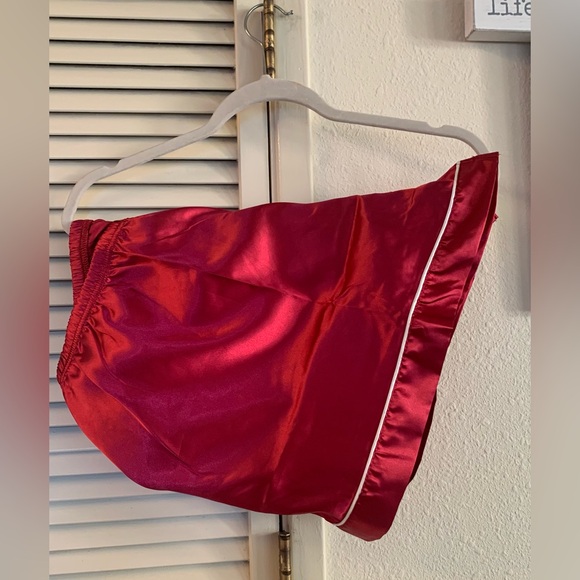 Dark pink satin 2 piece short pajama set (only one set for sale) - Picture 4 of 12